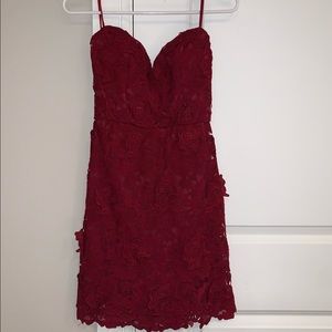 Maroon floral pattern strapless dress